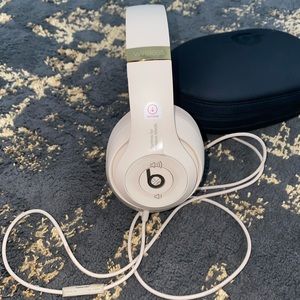 Beats by Dr. Dre Beats Studio³ Wireless Noise Cancelling - Porcelain Rose